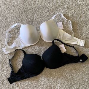 Bundle of 2 Auden Bras 36DDD